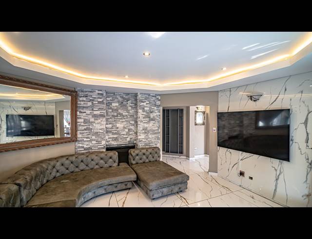 4 BEDROOM GATED ESTATE FOR SALE IN KYALAMI HILLS